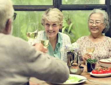 Emekli kıdemli buluşmak