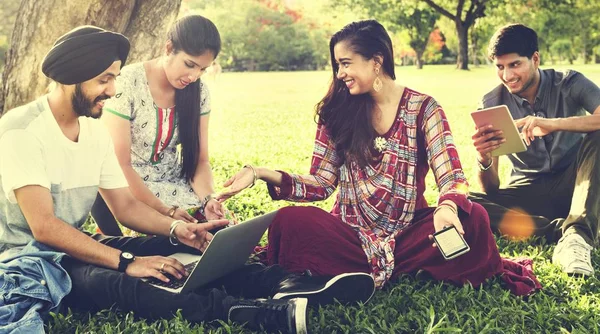 Beautiful Indian friends outdoors — Stock Photo, Image