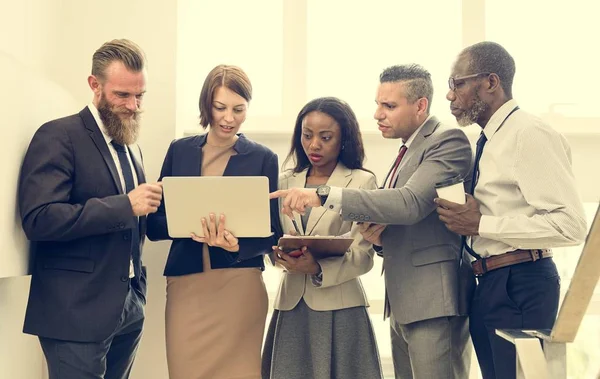 Business team che lavorano insieme — Foto Stock