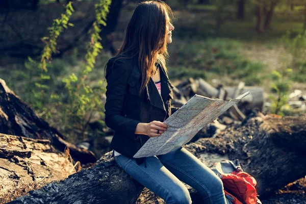 Girl with travel map — Stock Photo, Image