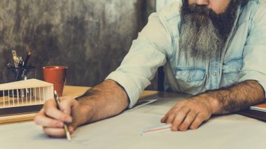 Adam mimar planı ile çalışma