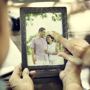 Çift onların fotoğraf