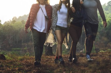 genç arkadaş seyahat