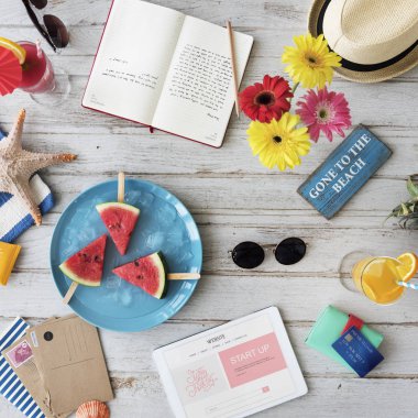 Dijital Tablet ve güzel çalışma alanı tablosu