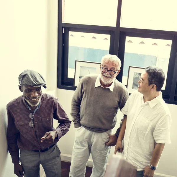 Maiores homens têm Discussão — Fotografia de Stock