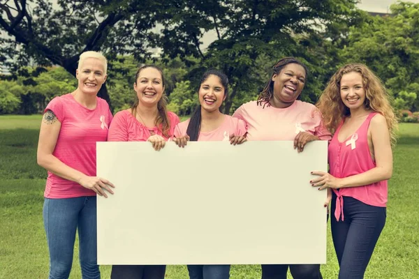 Le donne si sostengono a vicenda — Foto Stock