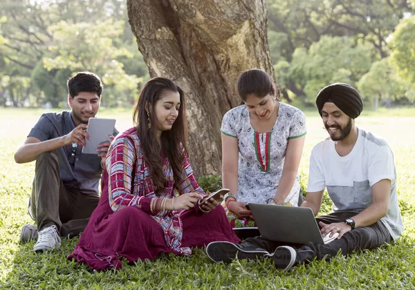 Bellissimi amici indiani — Foto Stock