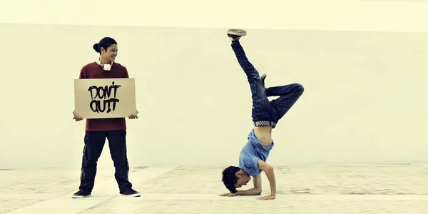 Chlap tanec breakdance — Stock fotografie