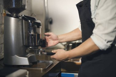 Kafede çalışan barists