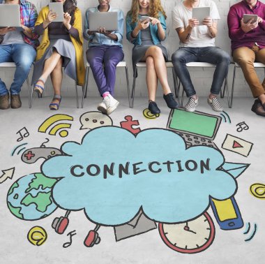 oturan ve tarama dijital becerikli insanlar