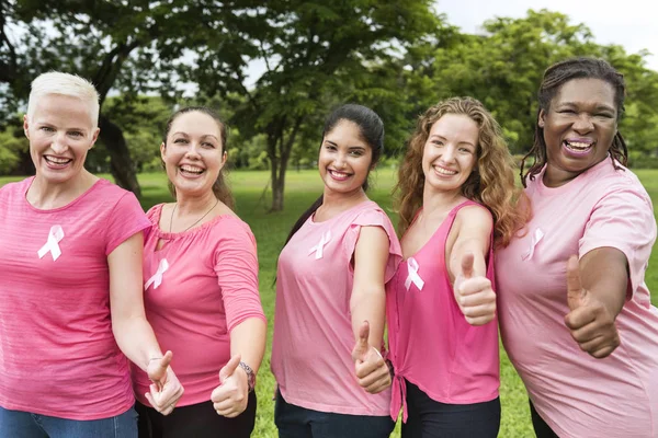 Women support each other — Stock Photo, Image