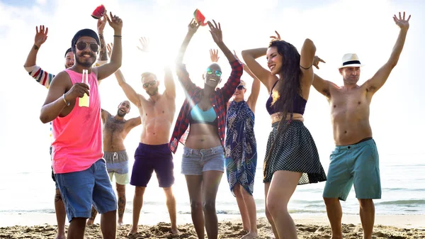 Cheerful friends hanging out — Stock Photo, Image