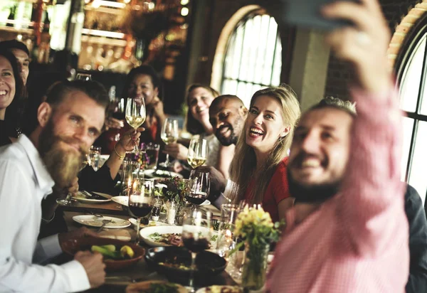 Amigos no conceito de festa — Fotografia de Stock