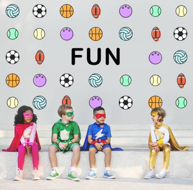 Birlikte oynayan süper kahraman çocukları