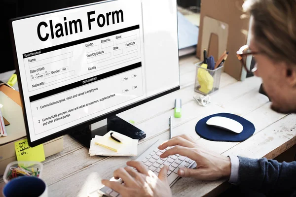 Businessman typing on computer keyboard — Stock Photo, Image