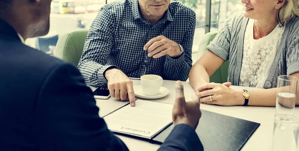Business people having Discussion at meeting — Stock Photo, Image