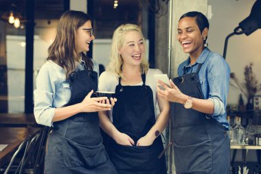 Barista kadınlarda önlük