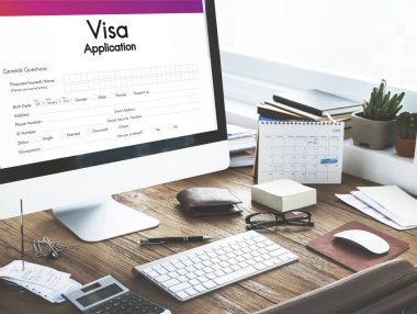 bilgisayar monitöründe tablo
