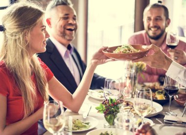 Restaurant konseptini insanlarda