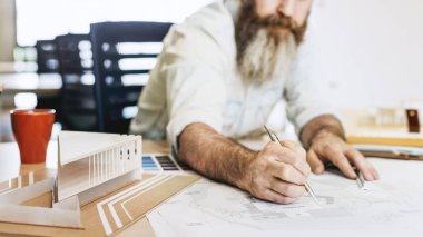 Adam mimar planı ile çalışma