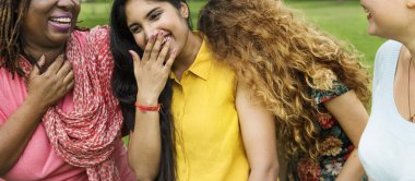  arkadaşlarım parkta vakit