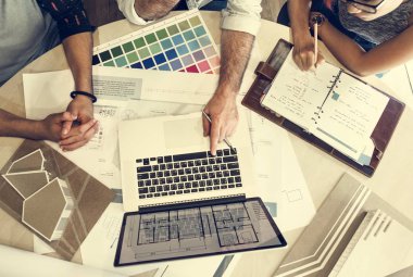 Tasarımcılar Studio planı ile çalışma