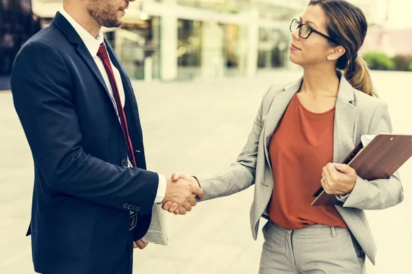 Gente de negocios moviendo las manos — Foto de Stock