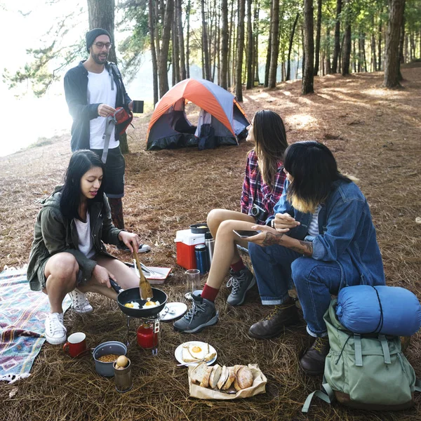 Young Friends Traveling — Stock Photo, Image