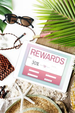 Dijital tablet ve bikini mayo 