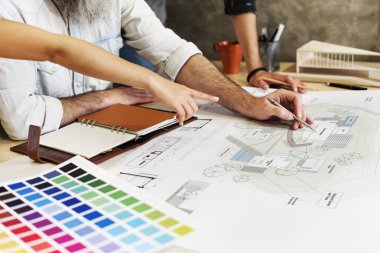 Tasarımcılar Studio planı ile çalışma