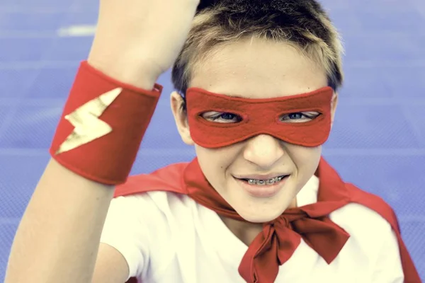 Niño disfrazado Superhéroe — Foto de Stock