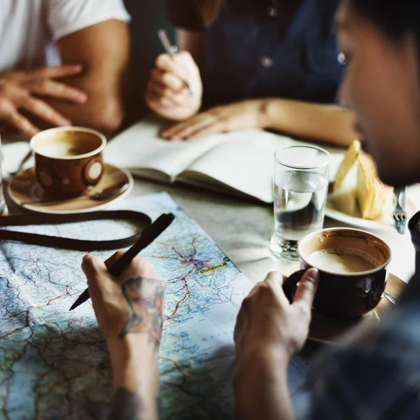 Les gens qui boivent du café — Photo