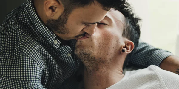 Kissing para gejów — Zdjęcie stockowe