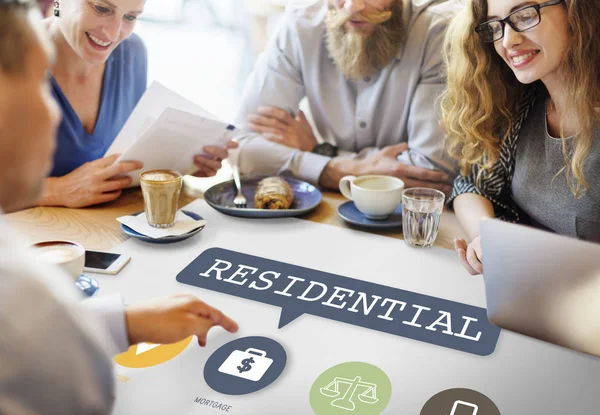 Diversas personas en la reunión — Foto de Stock