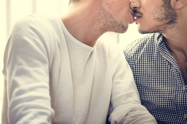 Kissing Gay Couple — Stock Photo, Image