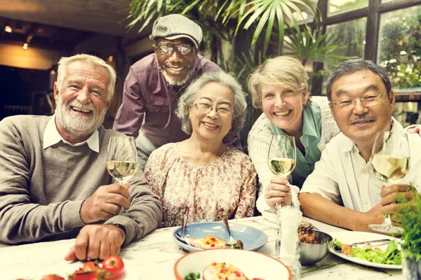 Reunión del Grupo de Jubilados Mayores — Foto de Stock