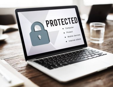 Tablo kavramı üstünde laptop  