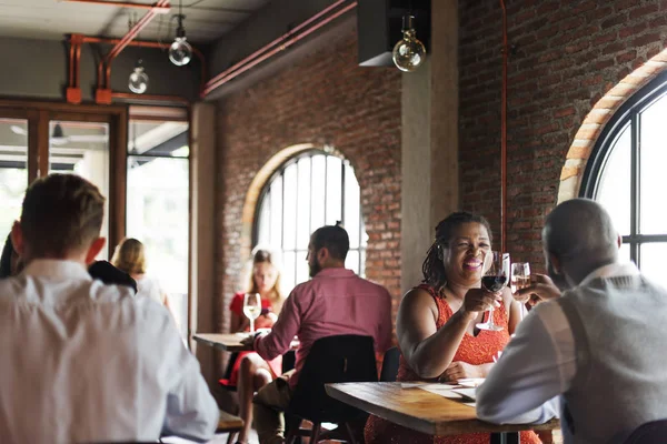 Mensen in Restaurant Concept — Stockfoto