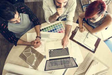 projede çalışan mimarlar 