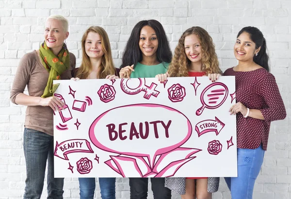 Diversidad mujeres sostiene pancarta —  Fotos de Stock