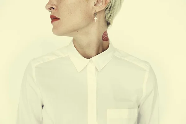 Tatuaggio sul collo della donna — Foto Stock