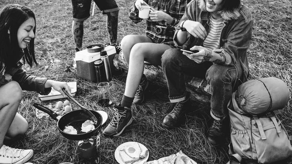 Young Friends Traveling — Stock Photo, Image