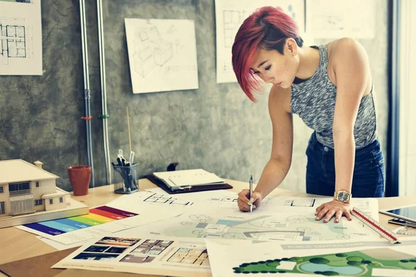 Architect working on the project — Stock Photo, Image