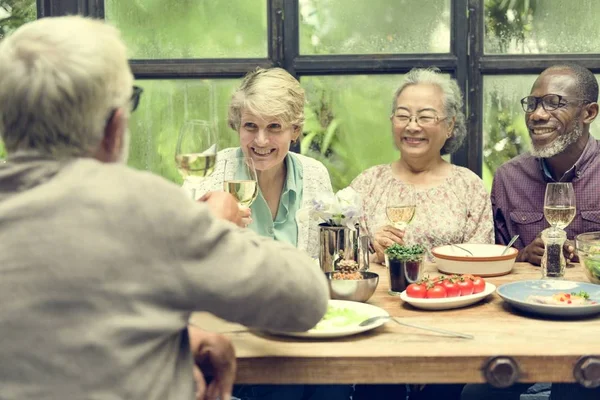 Senior pensioen ontmoeten — Stockfoto