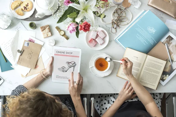 Mujeres Compras Online — Foto de Stock