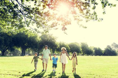 Aile Parkı'nda yürüyüş