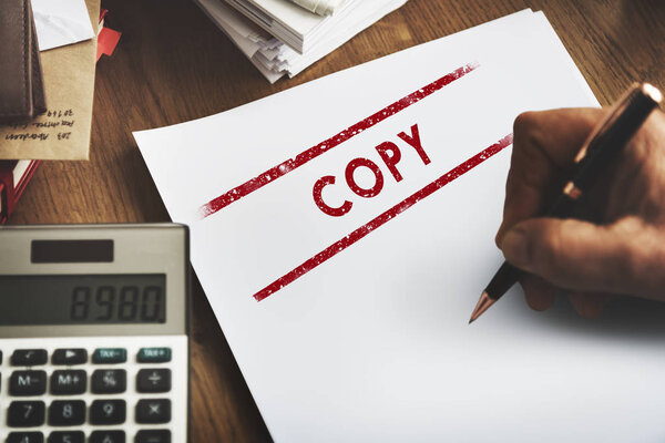 Письмо на белой бумаге
