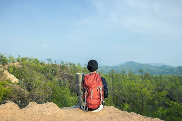 年轻男性的旅行者 — 图库照片