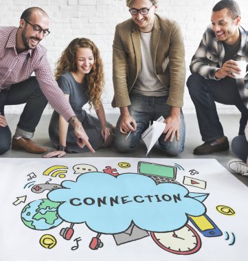 tasarımcılar poster ile çalışma 