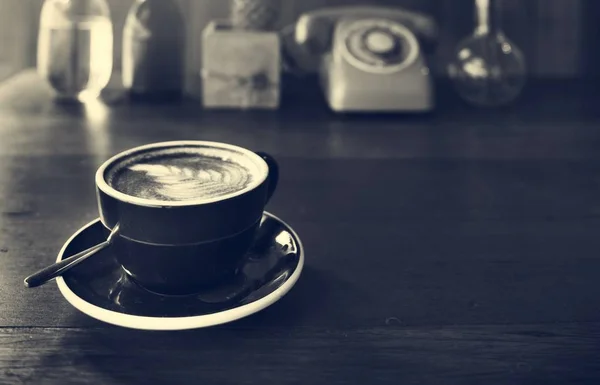 Кофе и напитки в кафе — стоковое фото